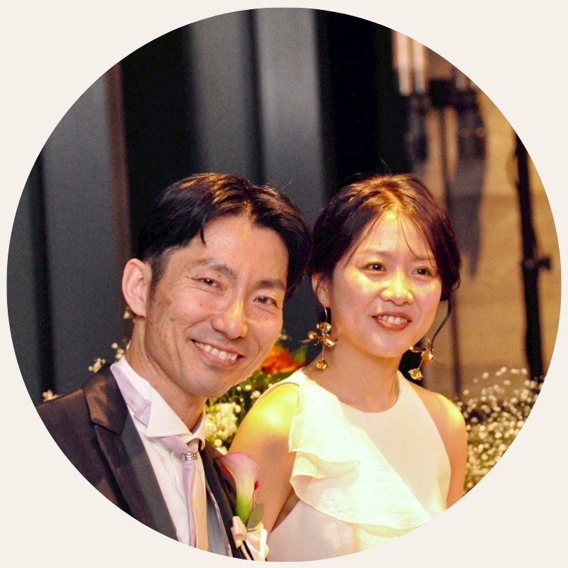 妻のマイさんと